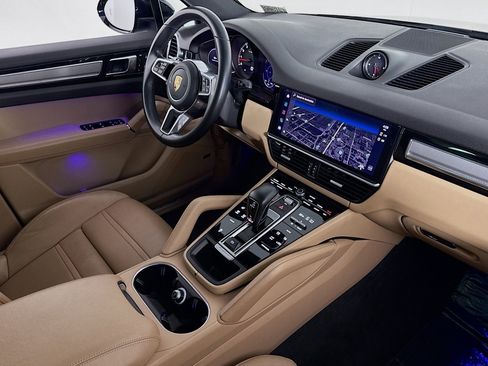 Used 2023 Porsche Cayenne Platinum Edition AWD/4WD image 15