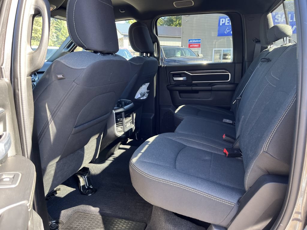 Used 2024 RAM 3500 Big Horn w/ Night Edition AWD/4WD image 27