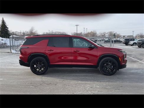 Certified 2024 Chevrolet Traverse RS image 9