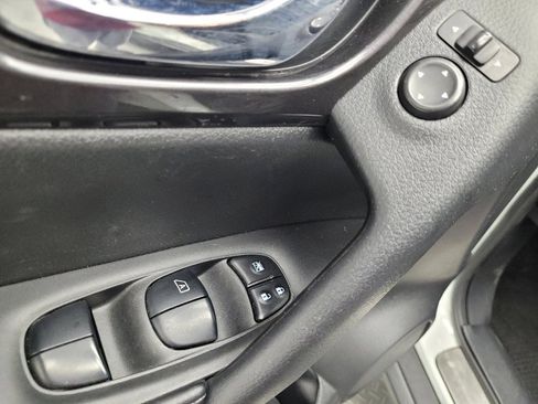 Used 2020 Nissan Rogue SV w/ Premium Package FWD image 27