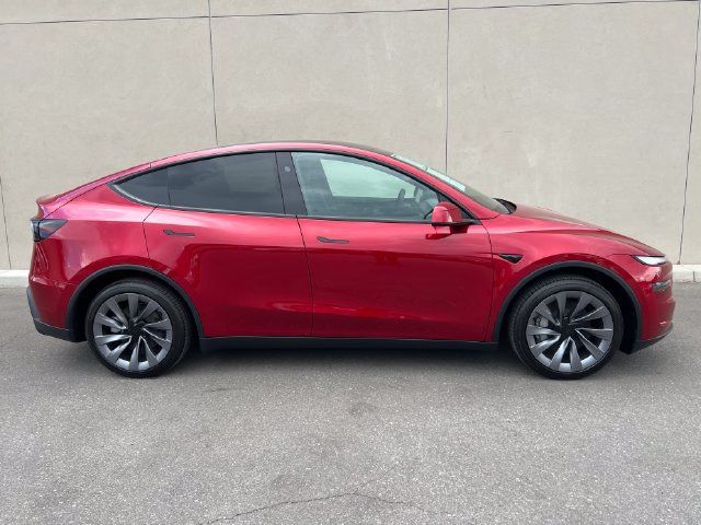Used 2026 Tesla Model Y Long Range AWD/4WD image 5