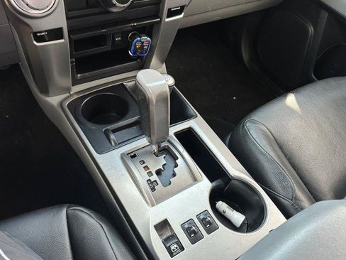 Used 2010 Toyota 4Runner SR5 AWD/4WD image 11
