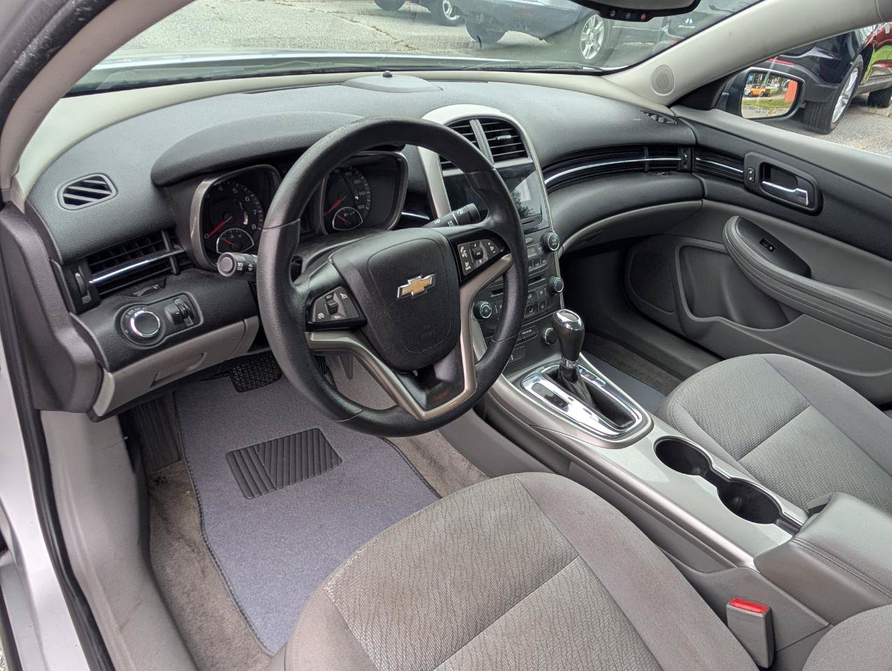 Used 2013 Chevrolet Malibu LS FWD image 14