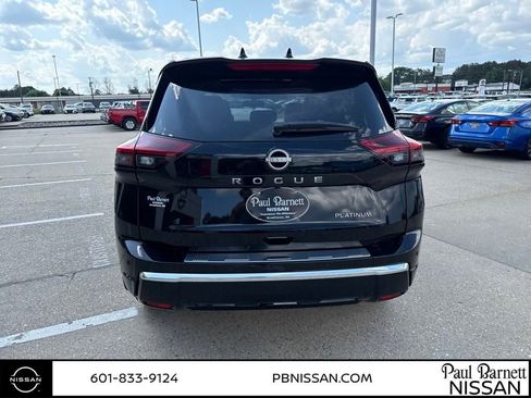 New 2025 Nissan Rogue Platinum w/ Tech Package image 14