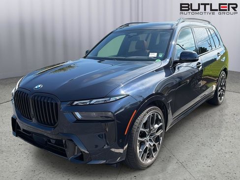 Used 2024 BMW X7 xDrive40i w/ Executive Package AWD/4WD image 2