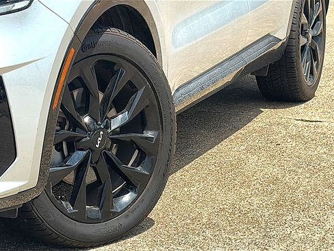 Used 2022 Kia Sorento SX FWD image 3