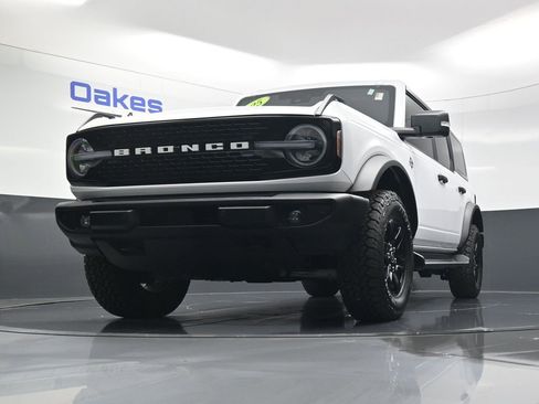 Used 2025 Ford Bronco Outer Banks image 40