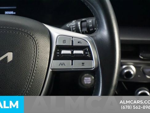 Used 2025 Kia Telluride S FWD image 28