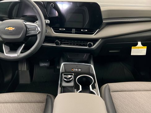 New 2026 Chevrolet Equinox LT w/ Convenience Package II image 14