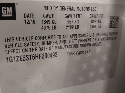 Used 2017 Chevrolet Malibu LT FWD image 34
