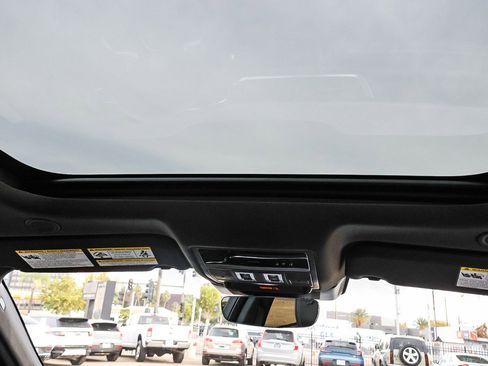 Used 2025 Jaguar F-PACE R-Dynamic S image 26