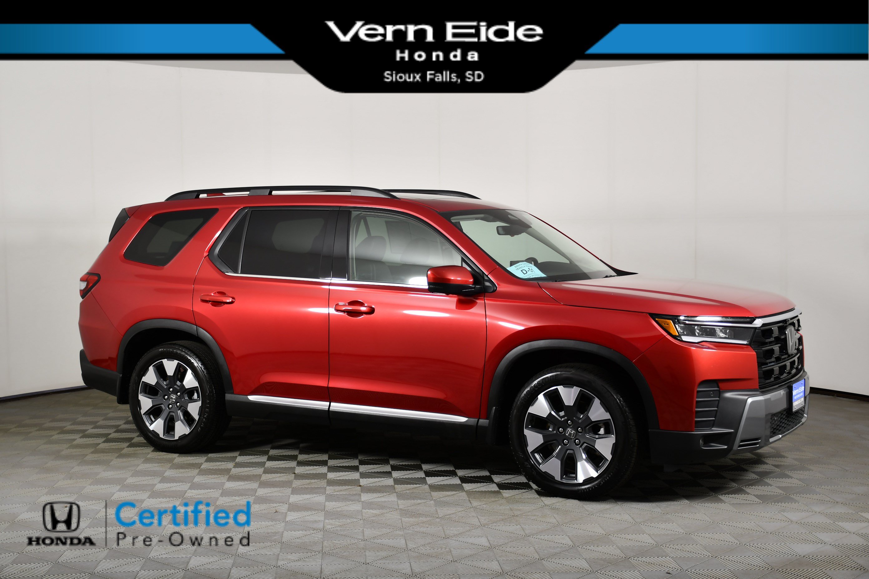 Certified 2026 Honda Pilot Touring image 1