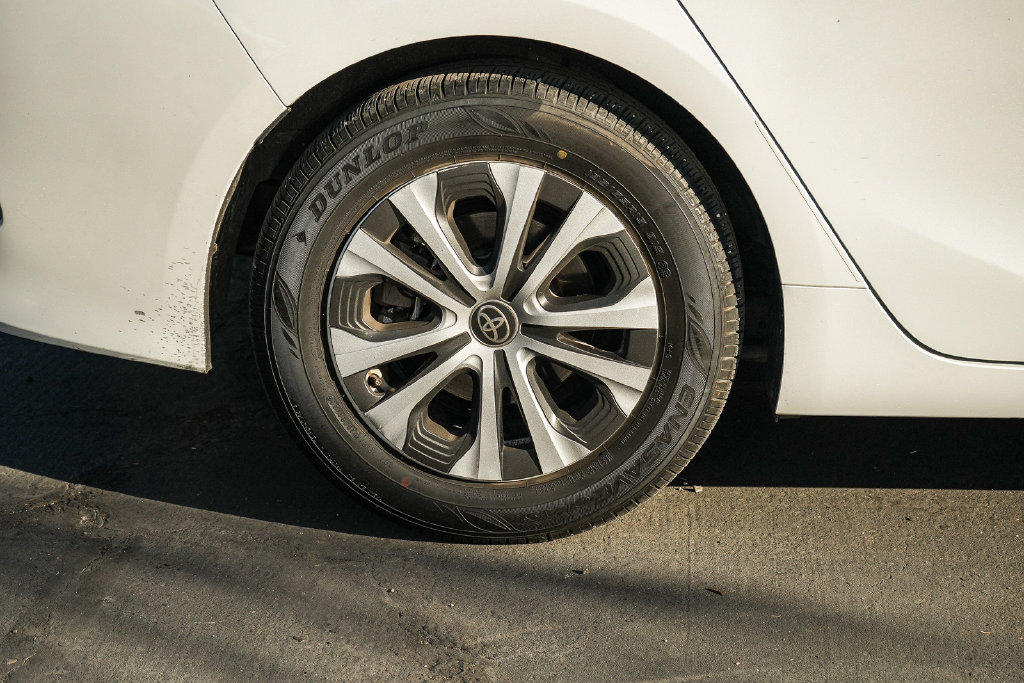 Used 2022 Toyota Prius Prime XLE FWD image 10