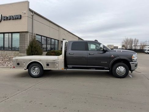 Used 2022 RAM 3500 Laramie image 5