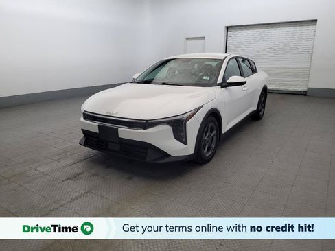 Used 2025 Kia K4 FWD image 1