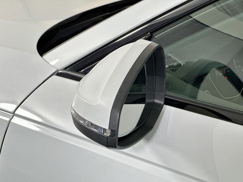 Used 2019 Audi A4 2.0T Premium image 10