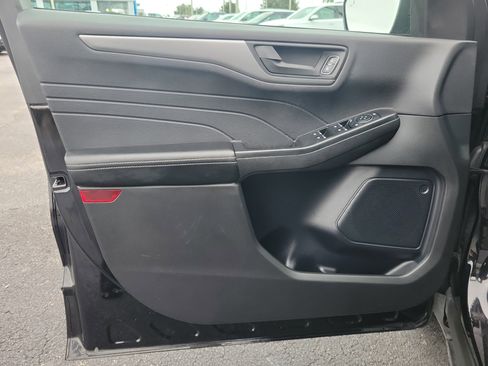 Used 2025 Ford Escape Active image 17