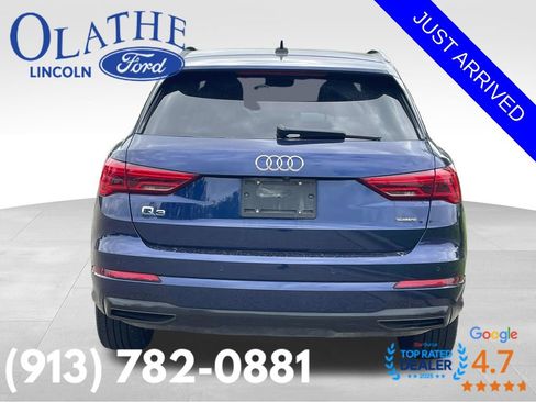 Used 2022 Audi Q3 2.0T Premium w/ Convenience Package AWD/4WD image 2