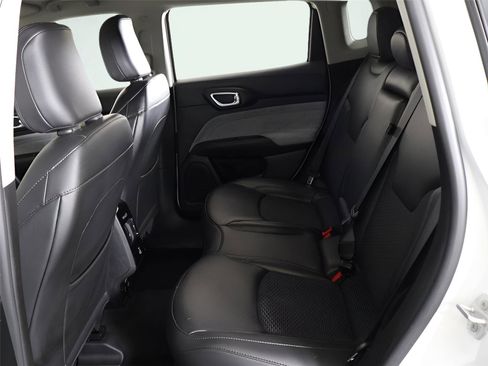 Used 2022 Jeep Compass Latitude w/ Convenience Group image 31