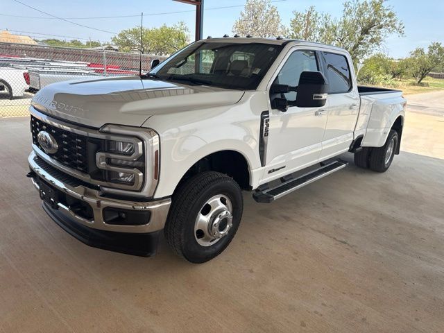 Used 2024 Ford F350 Lariat w/ FX4 Off-Road Package AWD/4WD image 3
