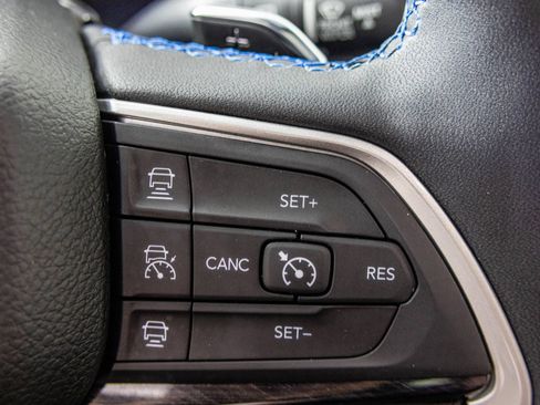 Used 2022 Jeep Grand Cherokee Trailhawk AWD/4WD image 33