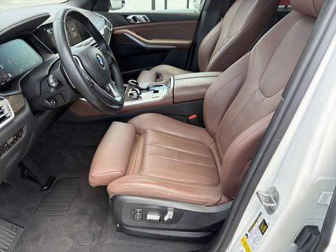 Used 2022 BMW X5 sDrive40i w/ Premium Package RWD image 9