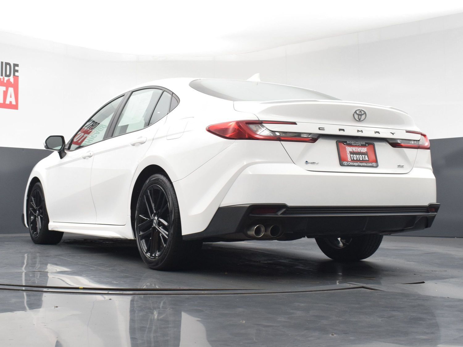 Used 2025 Toyota Camry SE FWD image 27