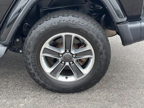 Used 2019 Jeep Wrangler Unlimited Sahara w/ Dual Top Group image 7