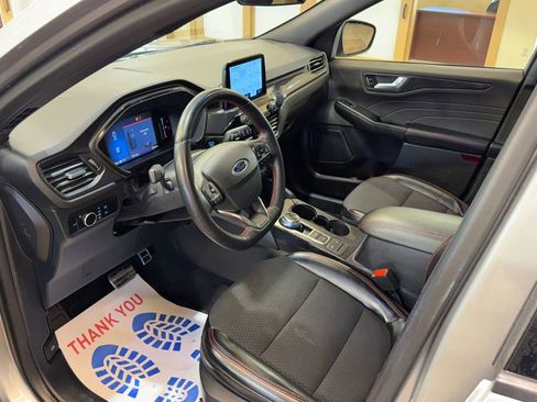 Used 2024 Ford Escape ST-Line image 9