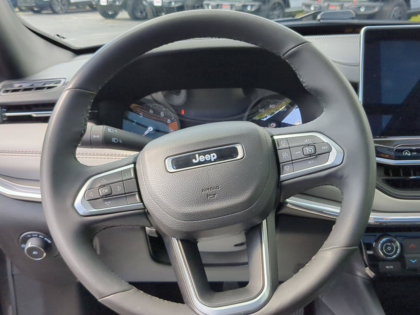 Used 2024 Jeep Compass Limited w/ Sun and Sound Group AWD/4WD image 14