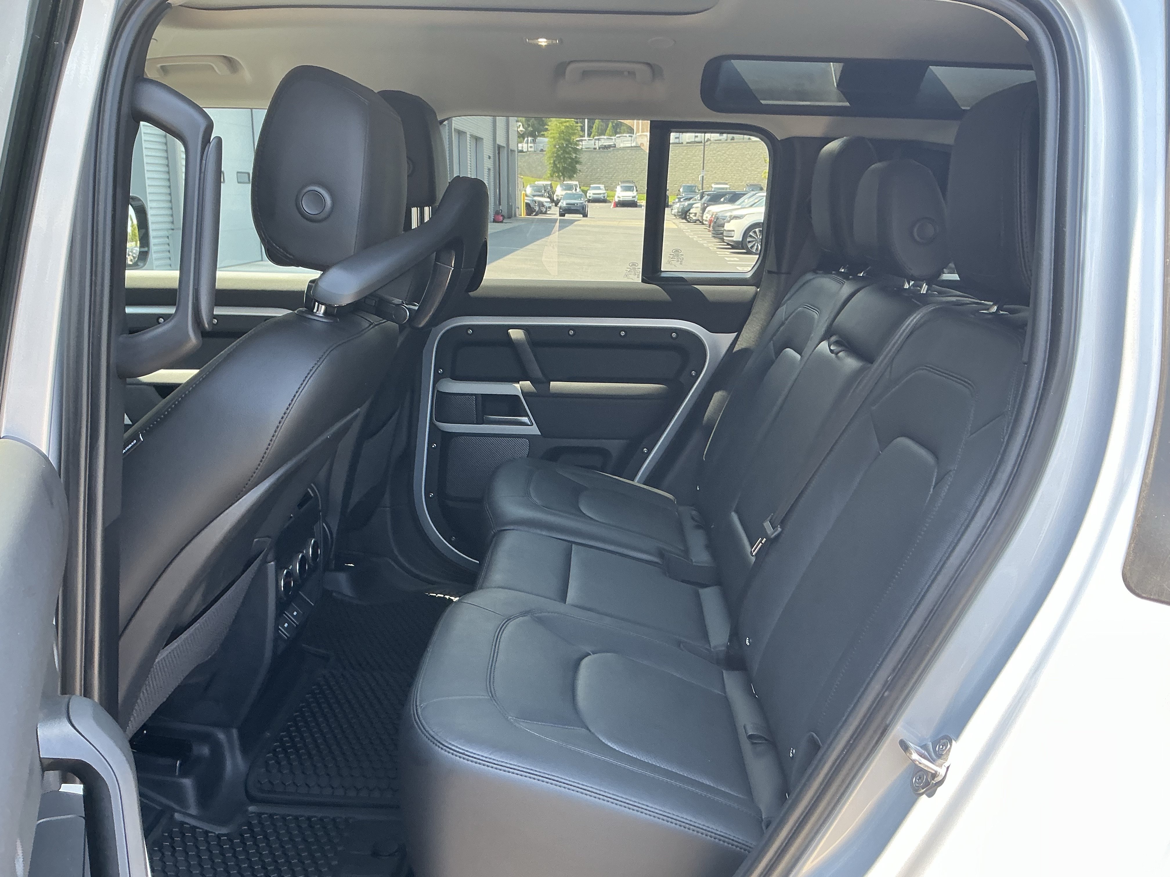 Certified 2024 Land Rover Defender 110 S AWD/4WD image 28