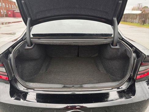 Used 2018 Dodge Charger R/T image 16