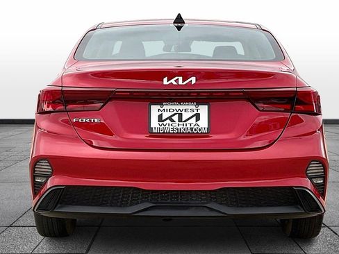 Certified 2024 Kia Forte LXS image 4