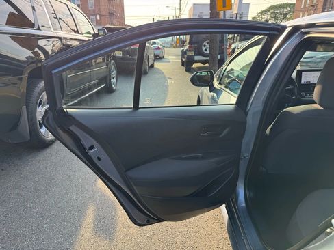 Used 2023 Toyota Corolla LE image 24