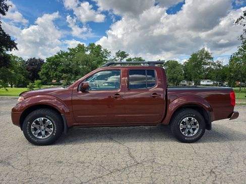 Used 2017 Nissan Frontier PRO-4X w/ Pro-4x Luxury Package AWD/4WD image 3