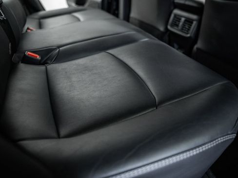 Used 2020 Toyota RAV4 XLE Premium image 33