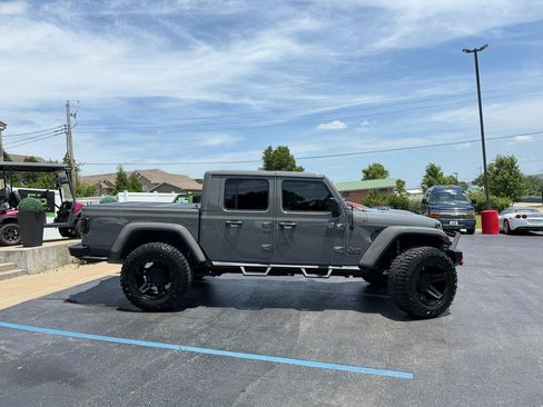 Used 2021 Jeep Gladiator Rubicon AWD/4WD image 2
