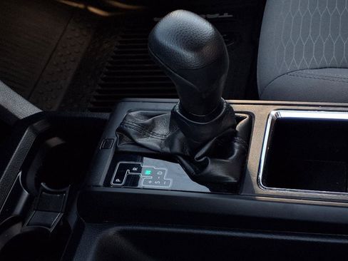 Used 2019 Toyota Tacoma 2WD Double Cab image 13