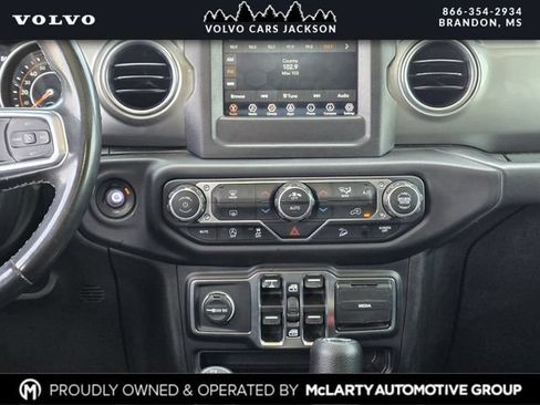 Used 2020 Jeep Wrangler Unlimited Sahara AWD/4WD image 8
