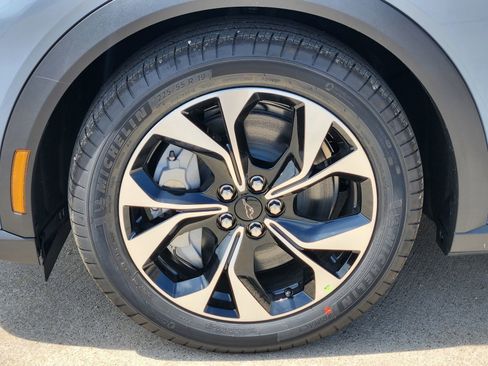 New 2026 Ford Mustang Mach-E Select RWD image 12