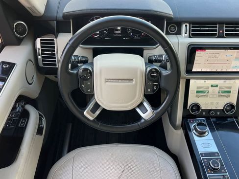Used 2019 Land Rover Range Rover HSE image 16