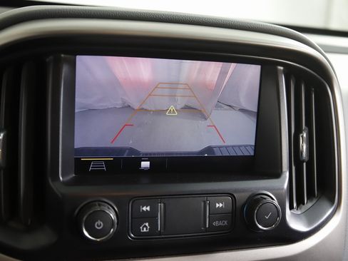 Used 2021 Chevrolet Colorado Z71 w/ Safety Package image 21