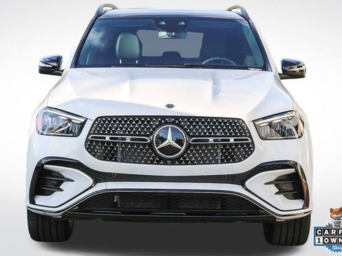 Used 2025 Mercedes-Benz GLE 450e 4MATIC image 2