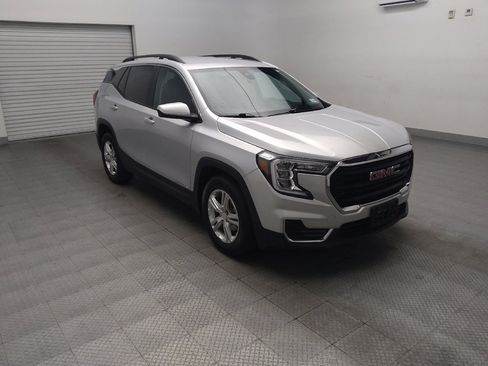 Used 2022 GMC Terrain SLE w/ Driver Convenience Package FWD image 13