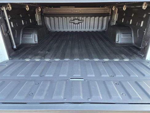 Used 2025 Chevrolet Silverado 1500 ZR2 w/ Technology Package image 31