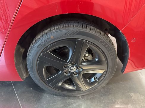 Used 2021 Toyota Prius image 10