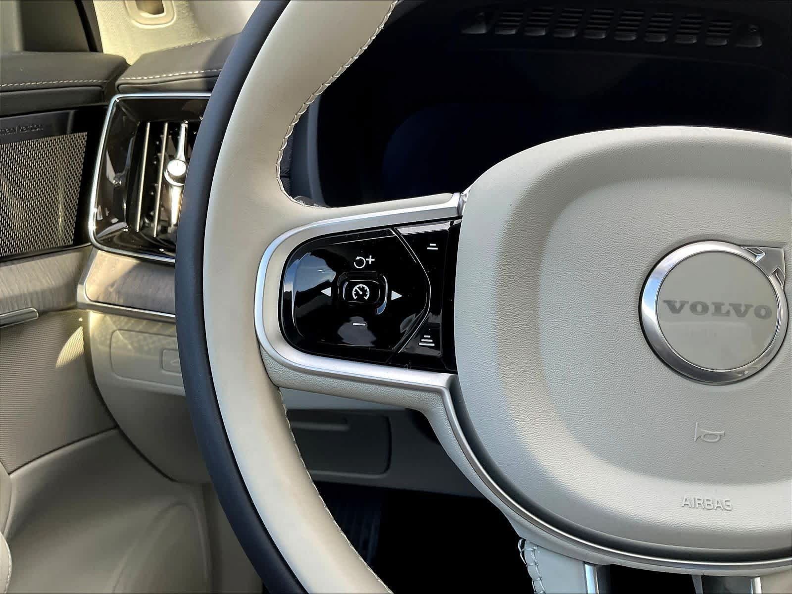 New 2026 Volvo XC90 B6 Ultra w/ Protection Package AWD/4WD image 17