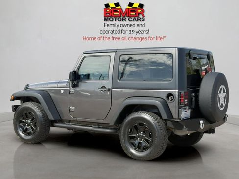 Used 2016 Jeep Wrangler Sport AWD/4WD image 3