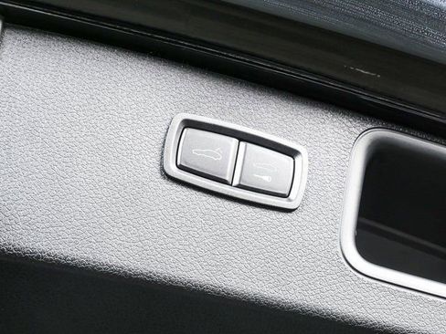 New 2026 Porsche Macan image 33