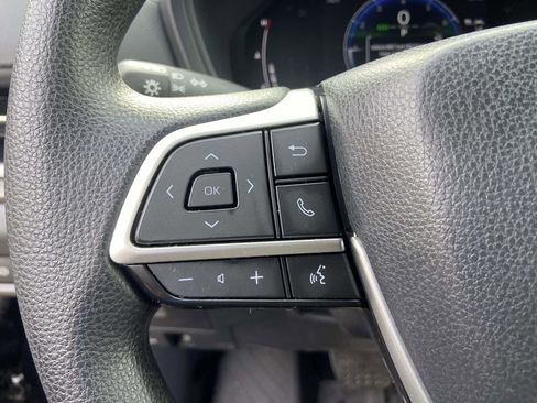 Used 2025 Toyota Grand Highlander LE image 34